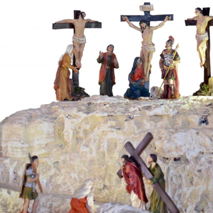 Jesus hängt am Kreuz