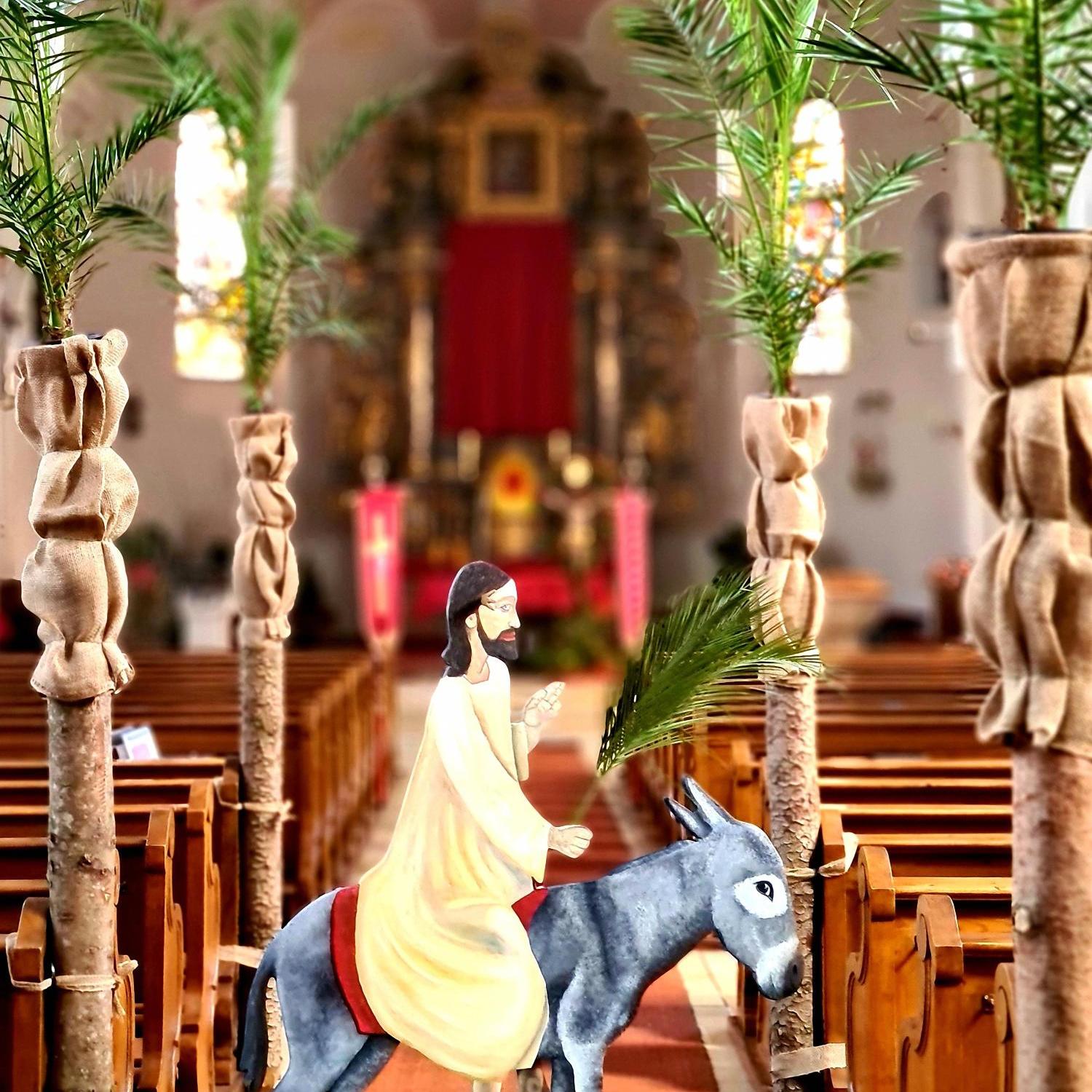 Jesus an Palmsonntag auf dem Esel in der Kirche